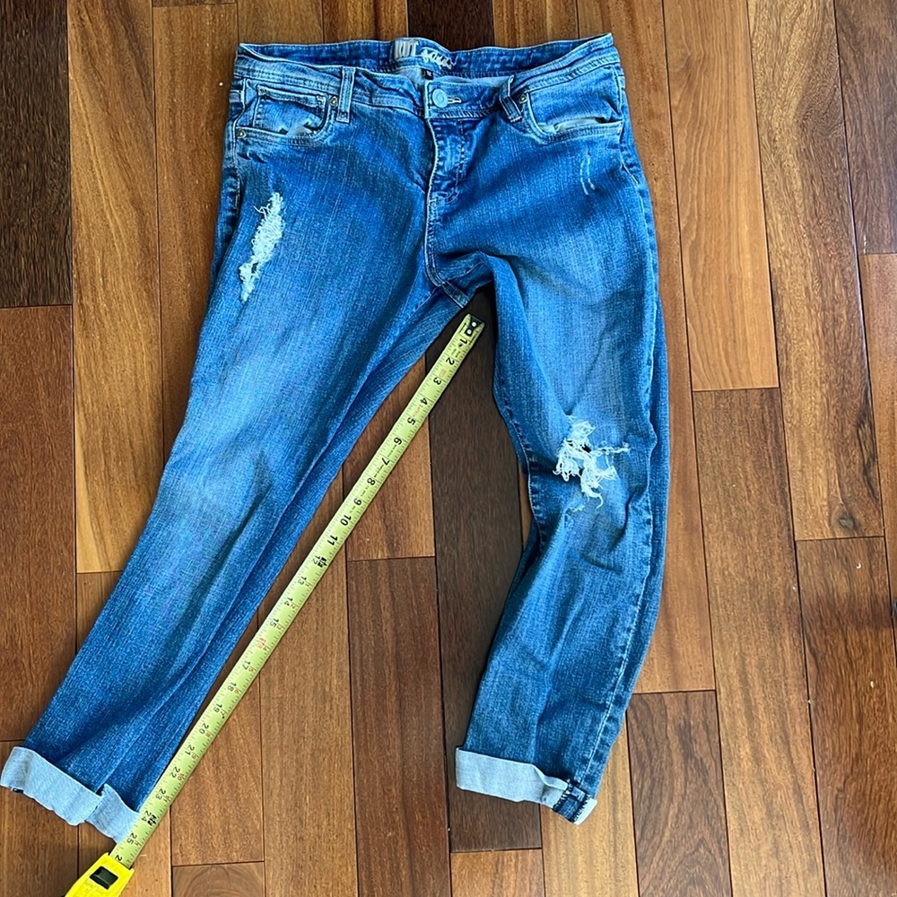 Kut from the cloth size 12 cropped and distressed jeans